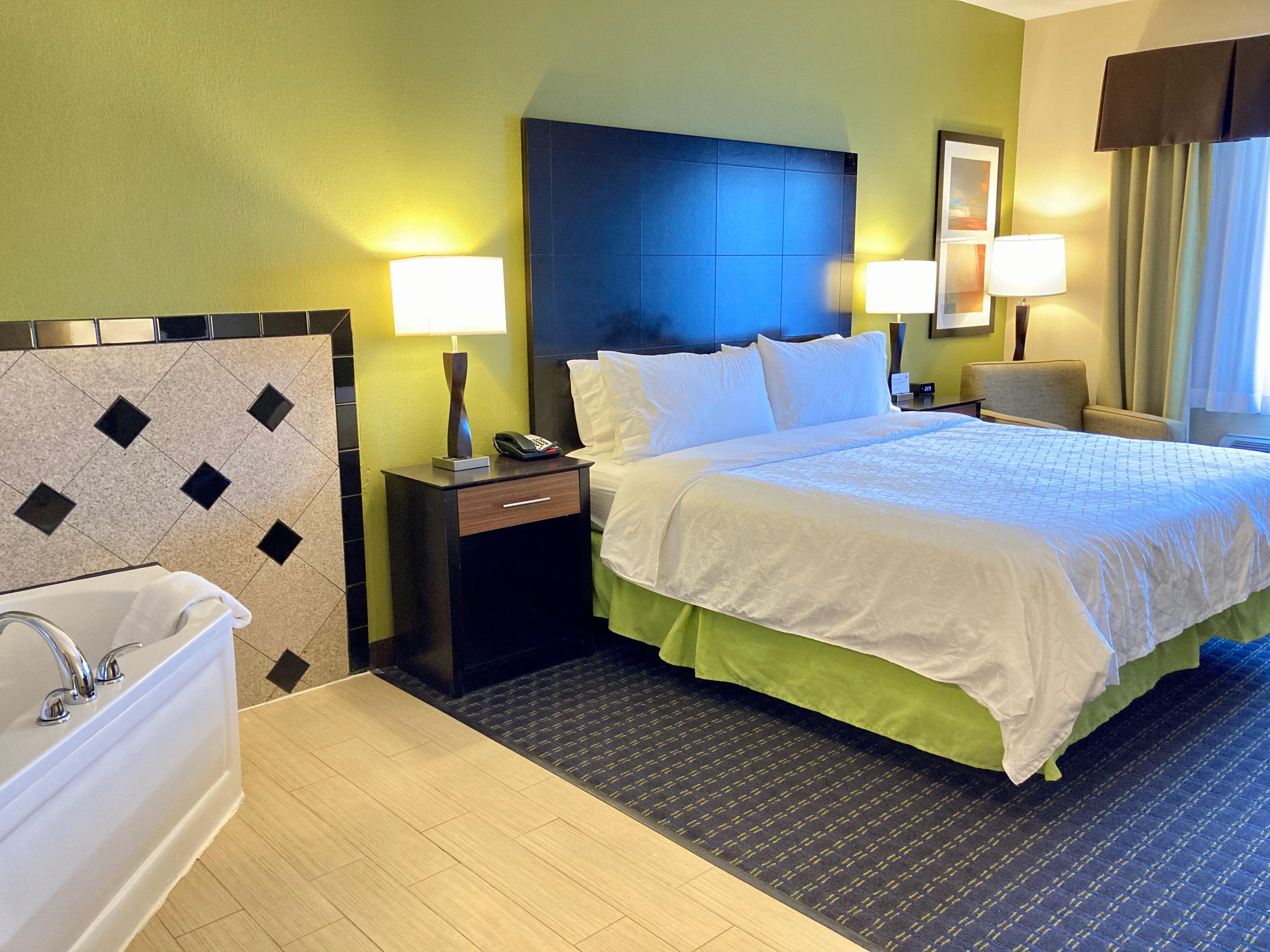 Holiday Inn Express Hotel & Suites Edmond By Ihg Exterior foto