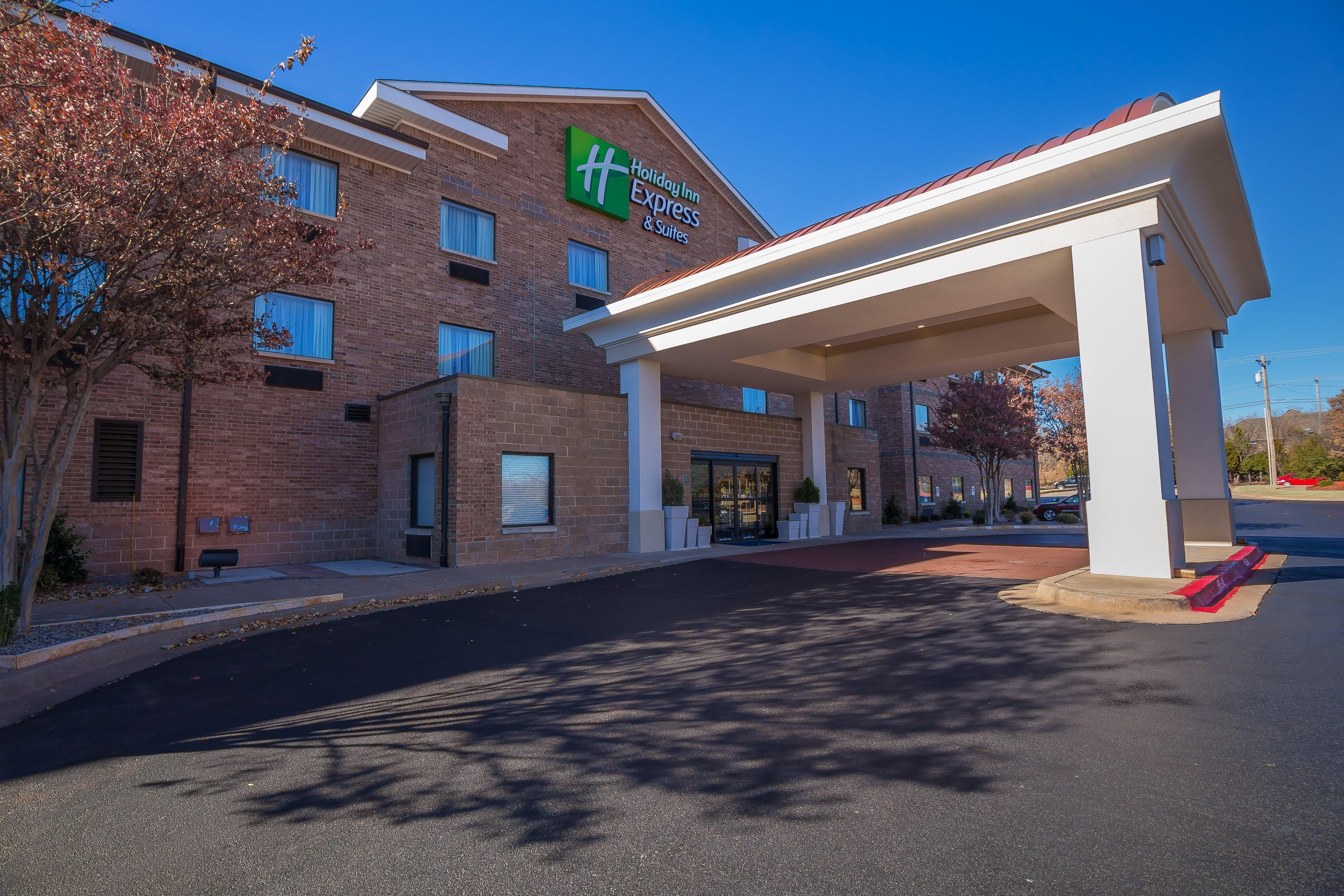 Holiday Inn Express Hotel & Suites Edmond By Ihg Exterior foto