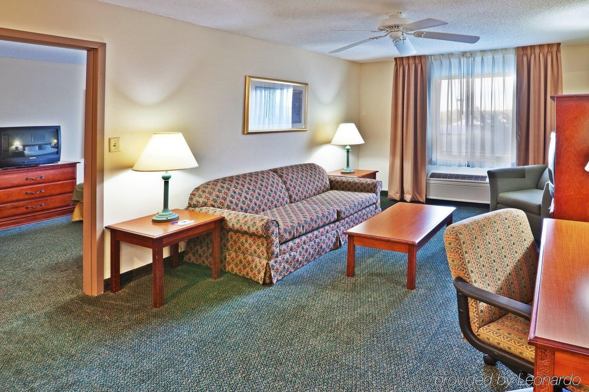 Holiday Inn Express Hotel & Suites Edmond By Ihg Zimmer foto